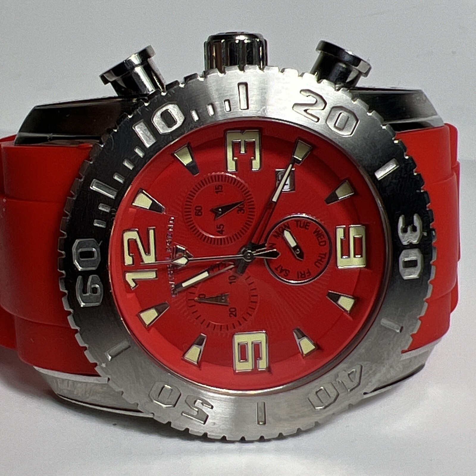 RARE COLOR Swiss Legend Men’s Commander Analog Display Swiss RED NEEDS BATTERY