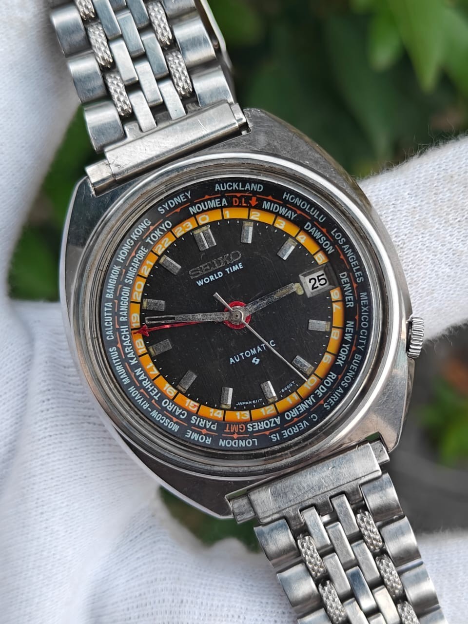 Vintage Seiko World Time GMT Automatic Black Dial SS Mint Men’s Watch 6117-6400
