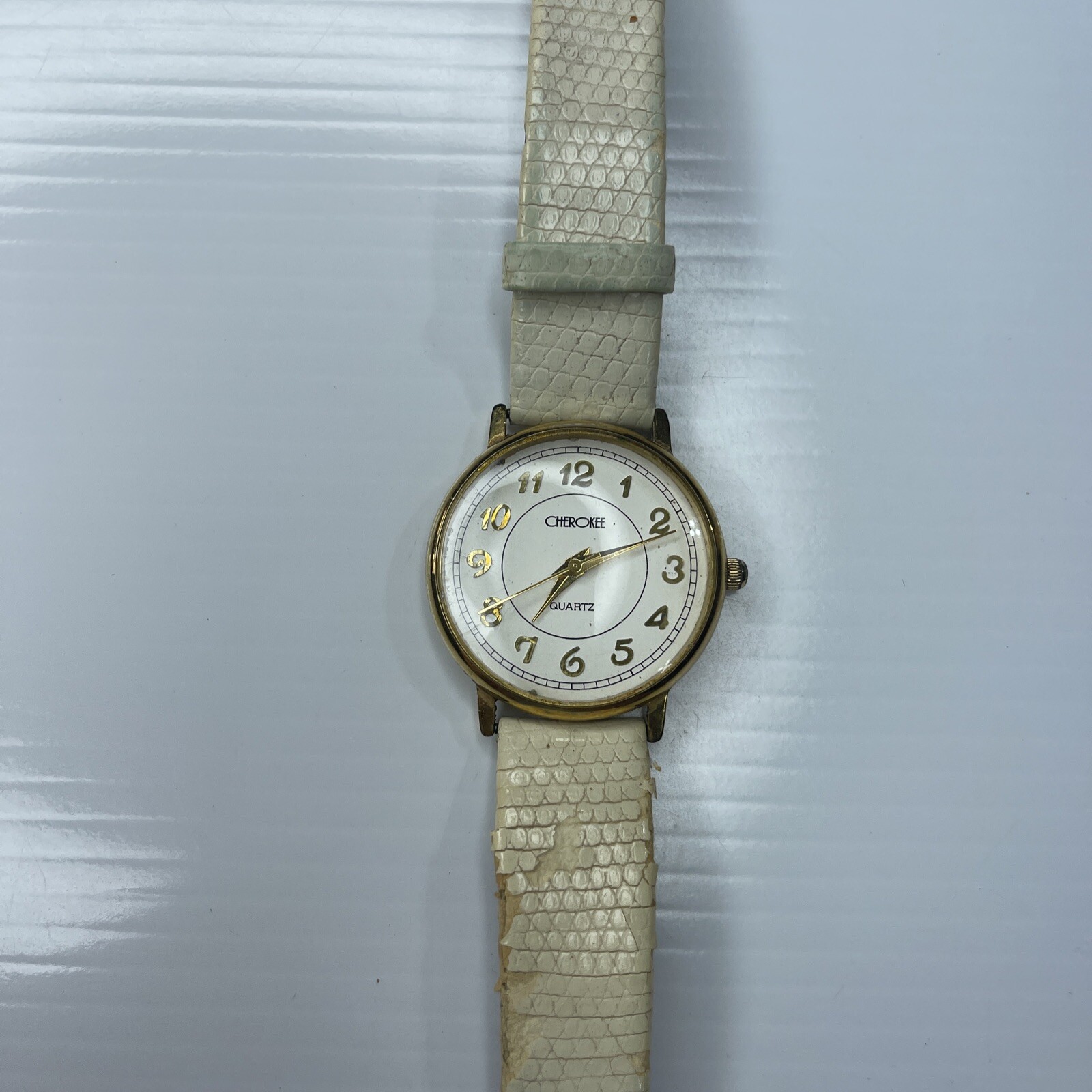 F Cherokee 32350 Japan Gold White Lizard Vtg Watch Works