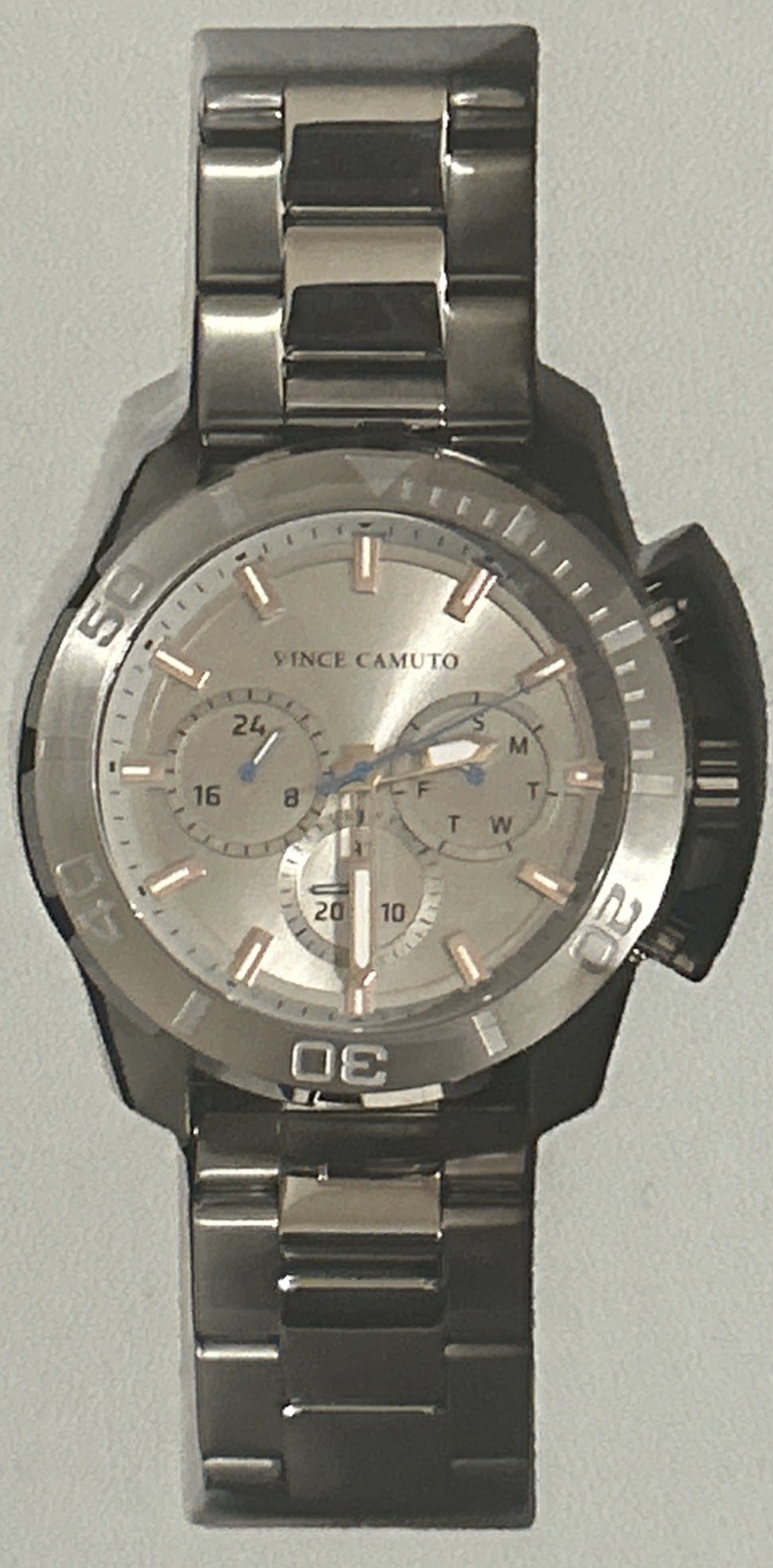 Vince Camuto GIFT SET Stainless Steel Men’s Watch with Sunglasses VC/1147GYSVST