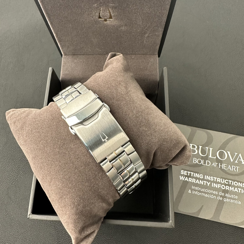 Bulova Marine Star/96B255 Chronograph White Dial 6S20/Swiss Quartz Watch 43MM