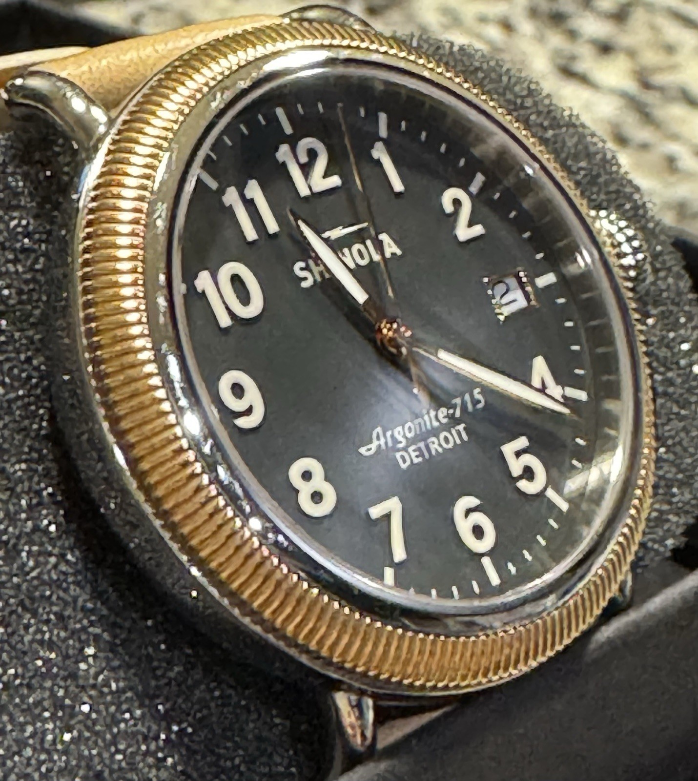 Shinola Runwell Coin Edge 38mm Bone White Leather 18mm Band Navy Face Watch