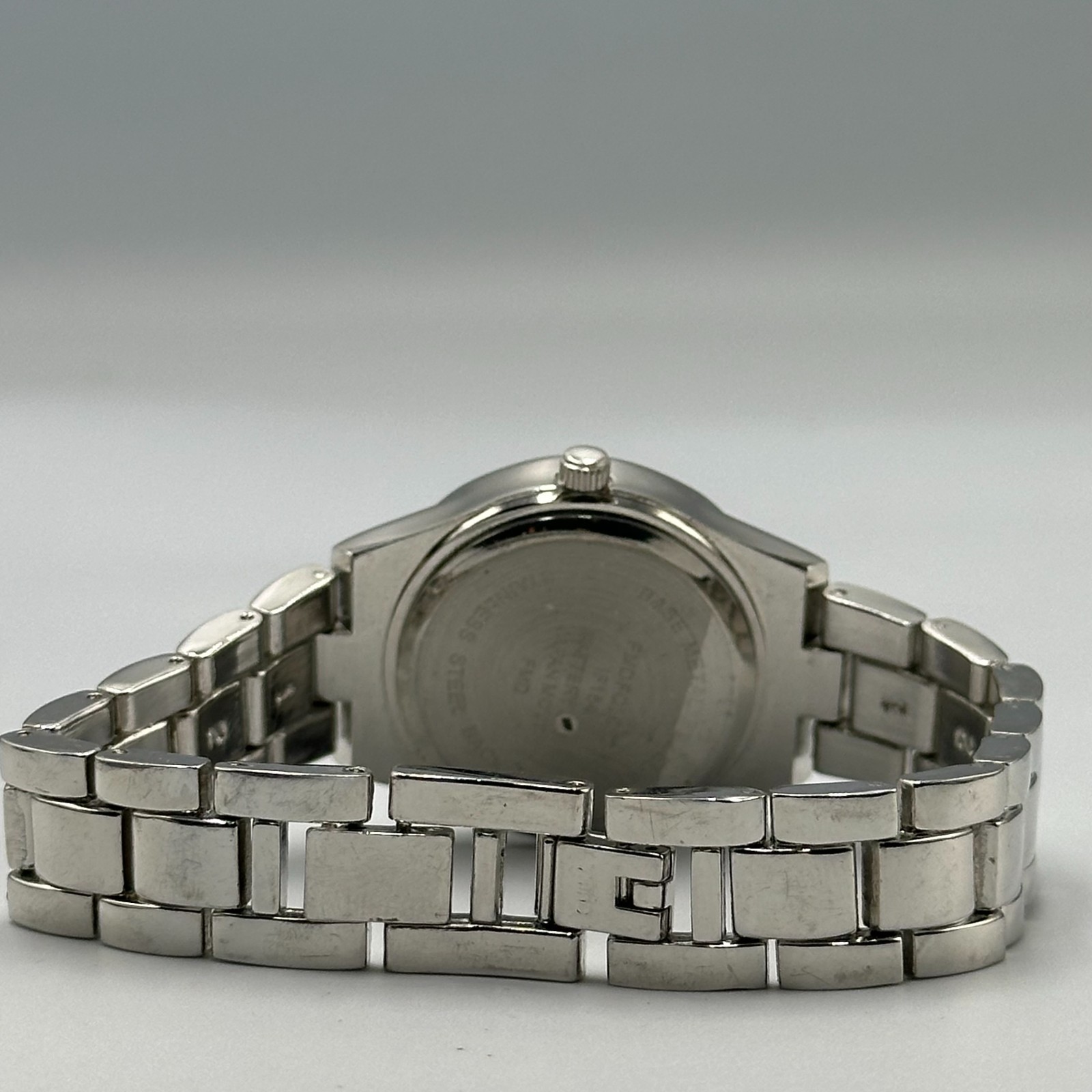Folio Watch Women Silver Tone Crystal Bezel Round Dial 31MM New Battery 7.5 Inch