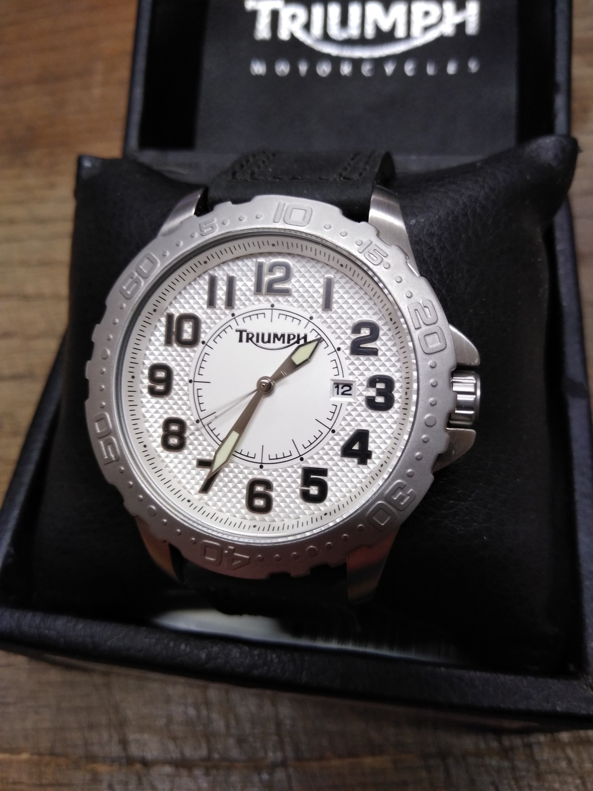 NOS Men’s Triumph Motorcycle Quartz Watch White Dial Leather Strap Case Works!