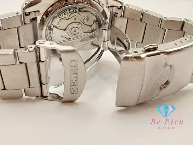 Seiko 5 4R36 15E0 Automatic Men s Wristwatch Day Date Silver SS Bracelet AT Auto