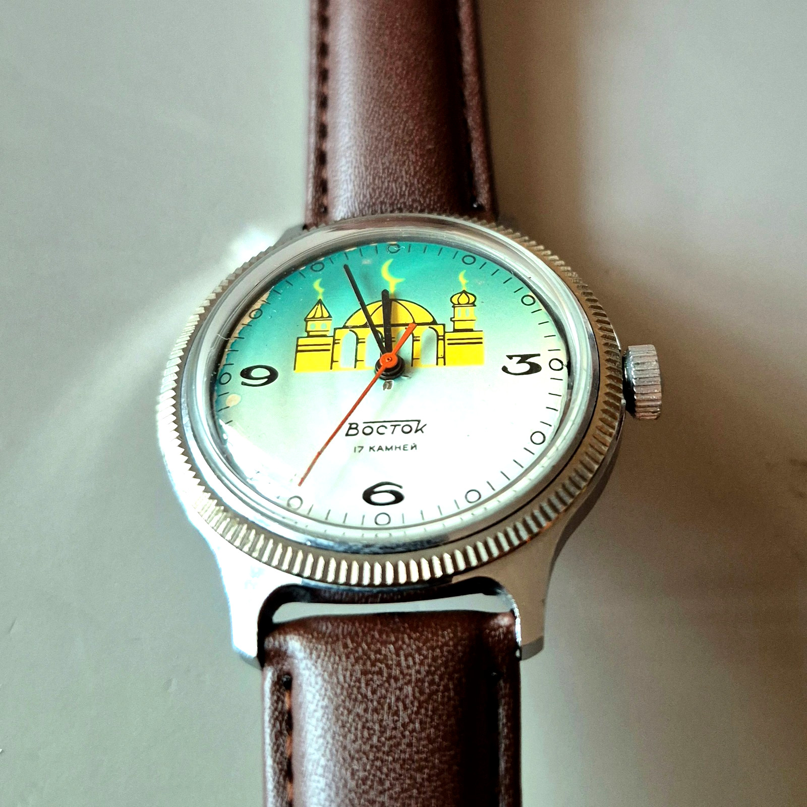 Vostok Mosque Vintage Soviet Watch USSR Mechanical 2409 17 Jewels
