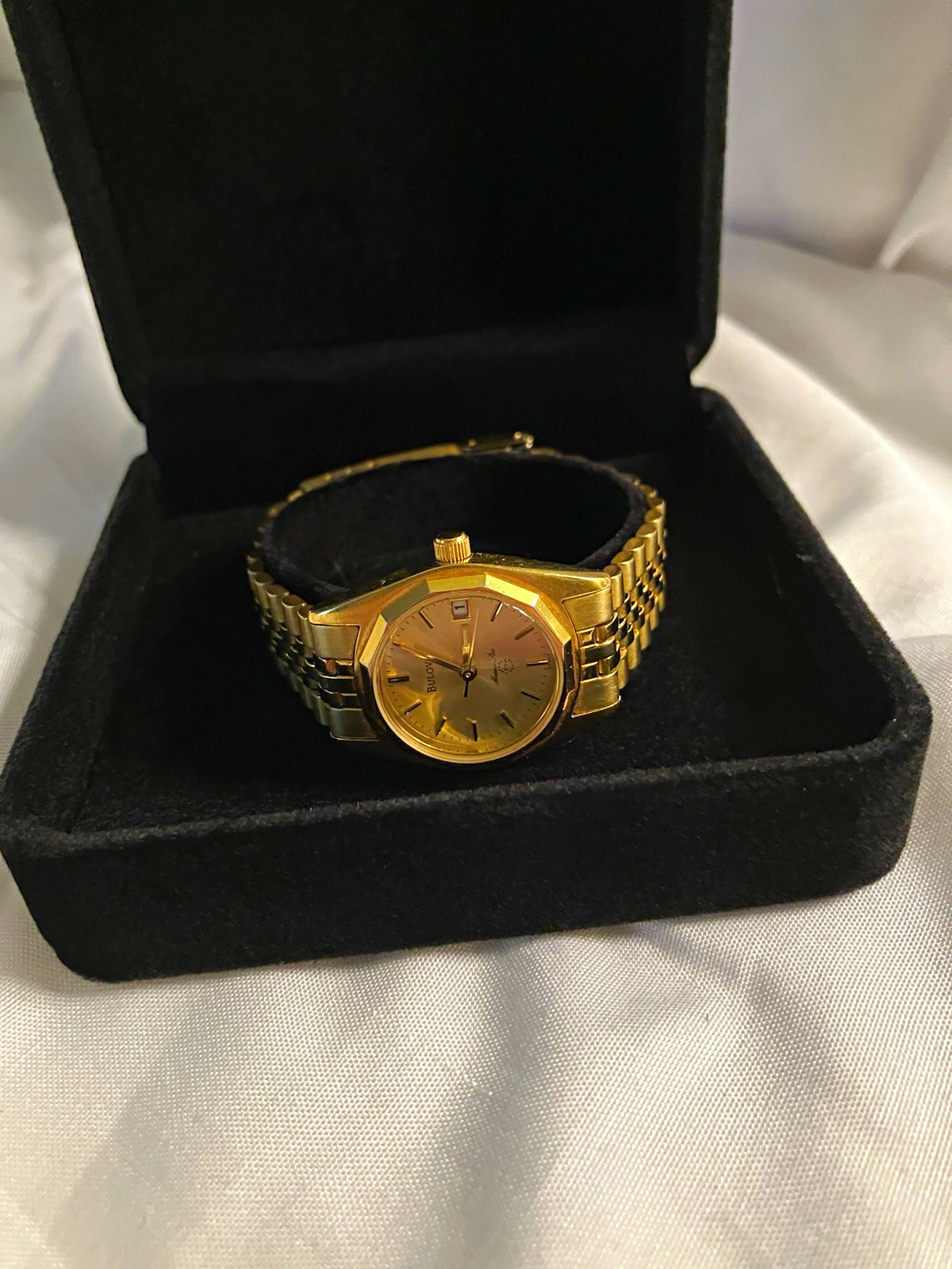 Ladies 1997 Bulova Marine Star Gold Tone Quartz Analog Date Dress Watch 10kt gp