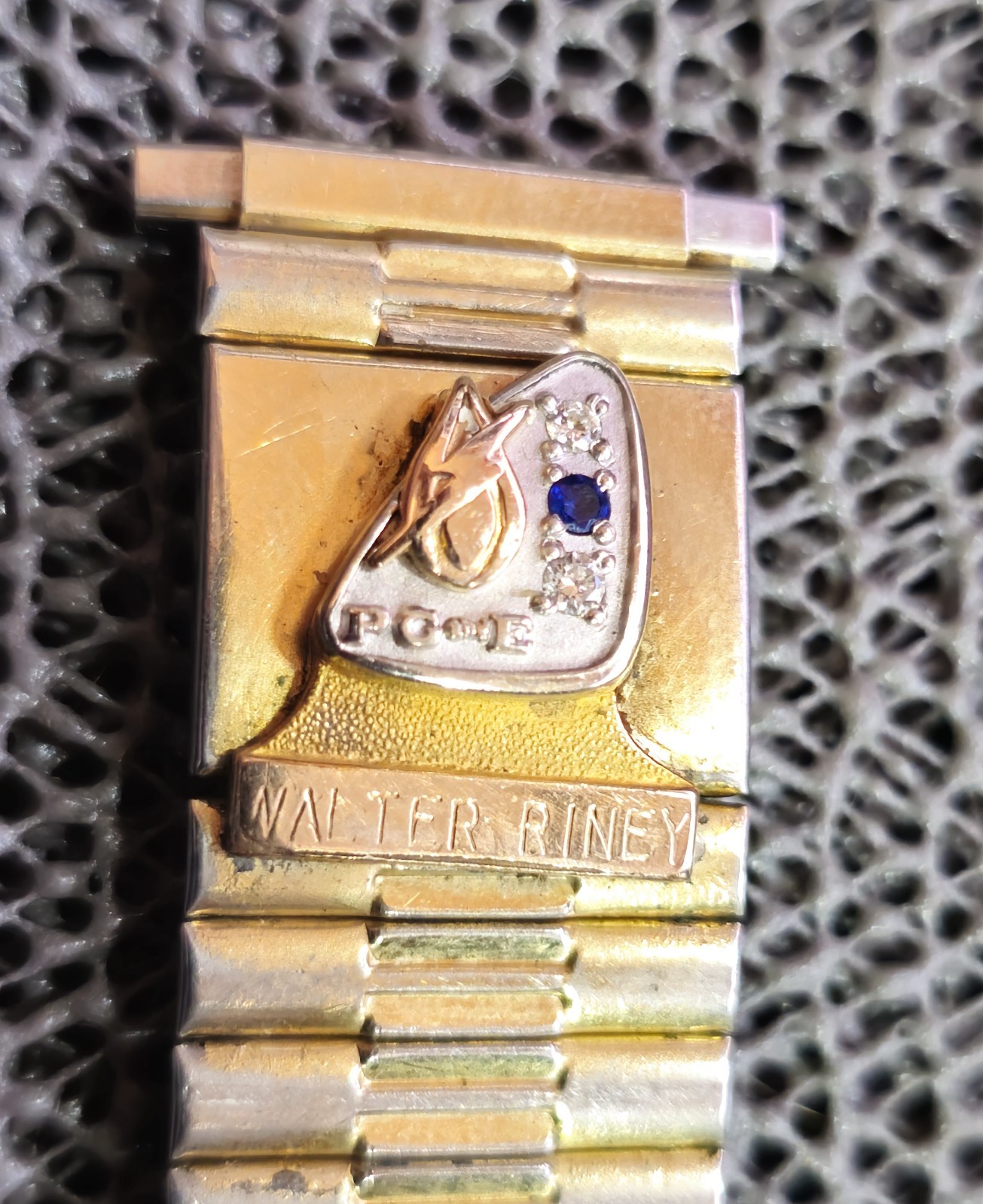 Vntg. Men’s Hamilton Masterpiece Quartz Presentation Watch PG&E 10K GF& 10K pend