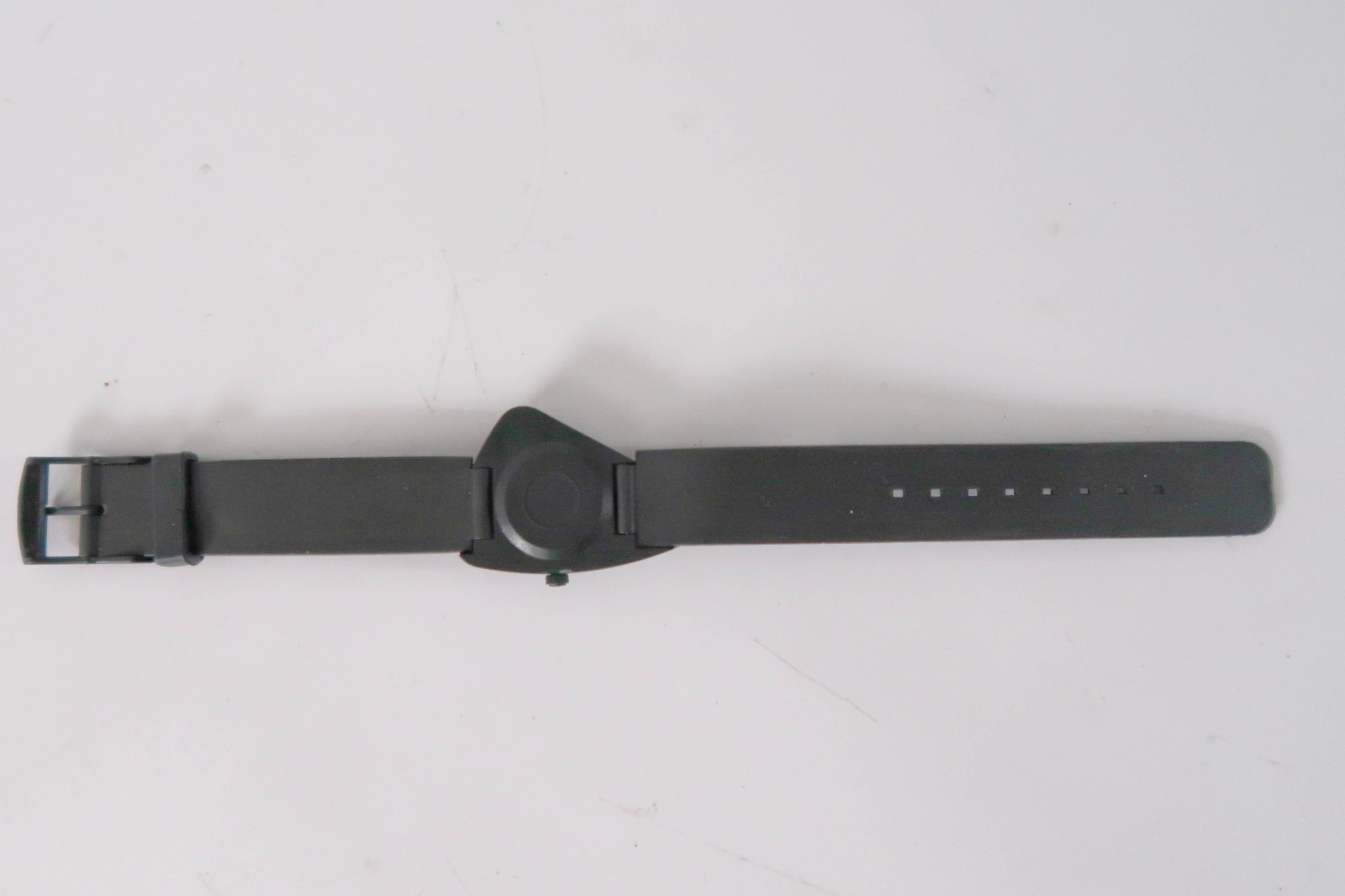 Unique Triangular Watch Features a KABUKI / Kumadori Mask Design