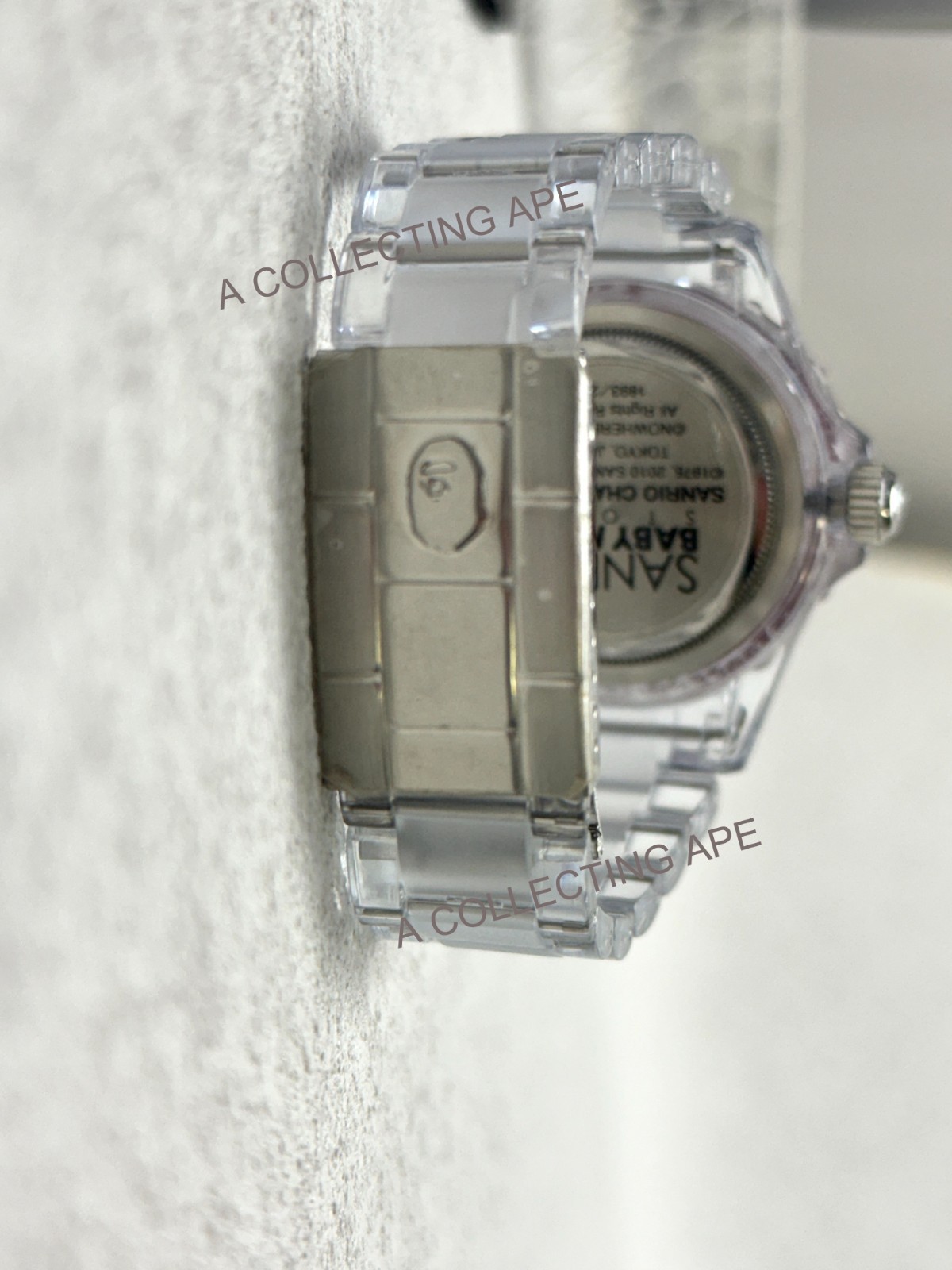 A BATHING APE BAPE x Hello Kitty Baby Milo BAPEX Watch Red Rare Collab Sanrio DS