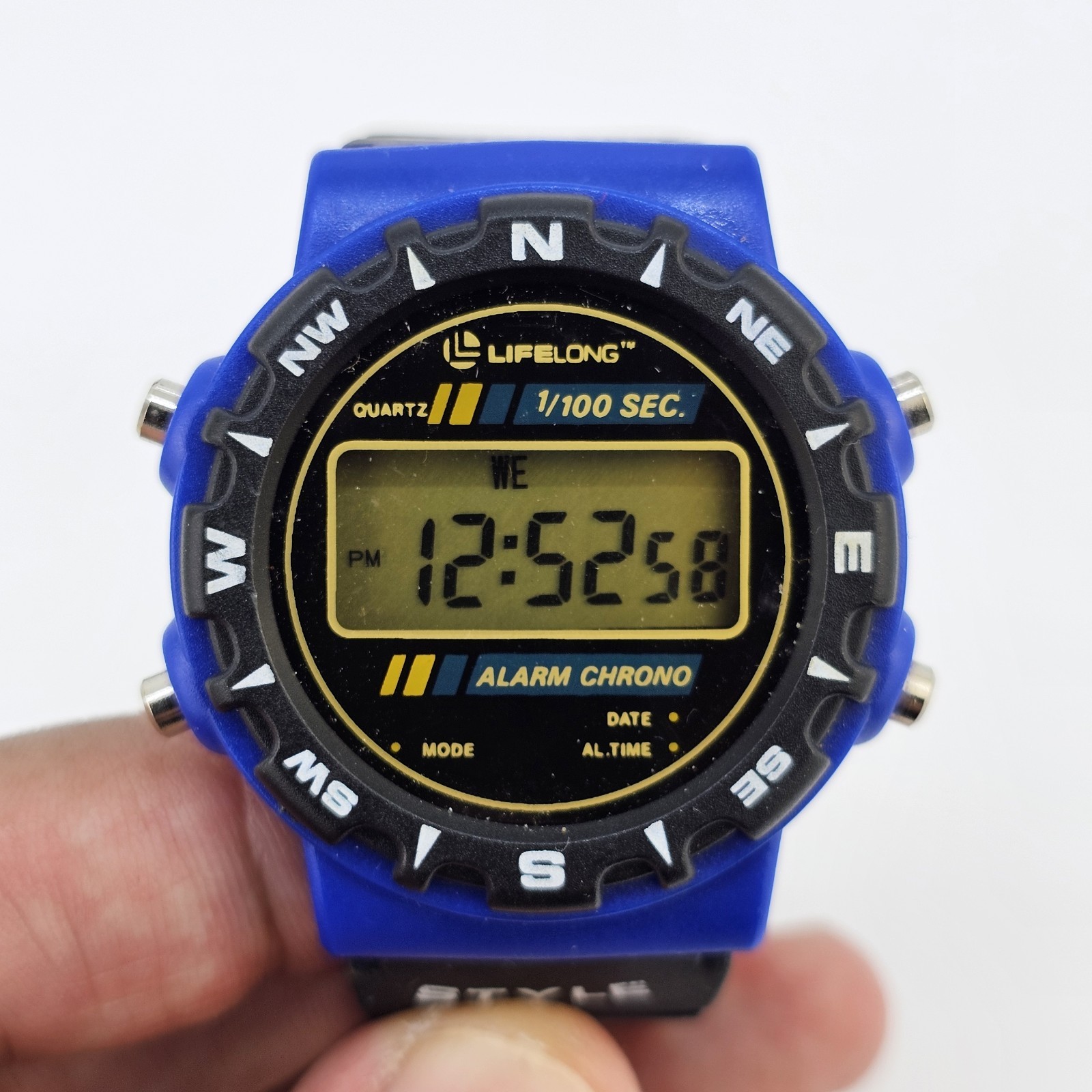 Lifelong Sports Men’s Watch 38MM Black Plastic Bands New Battery