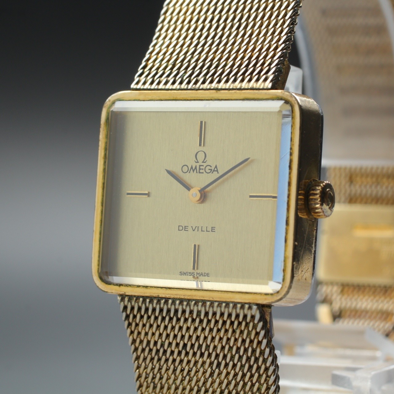 Vintage OMEGA De Ville Cal.625 511.444 Gold Hand Wind Women’s 25mm Watch Japan