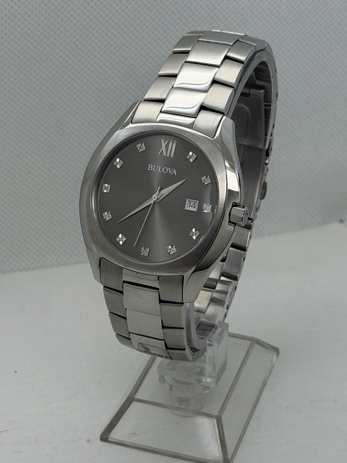 Bulova 96D122 Millennia Grey Dial Diamond Accent Date Indicator Men’s Watch 42mm