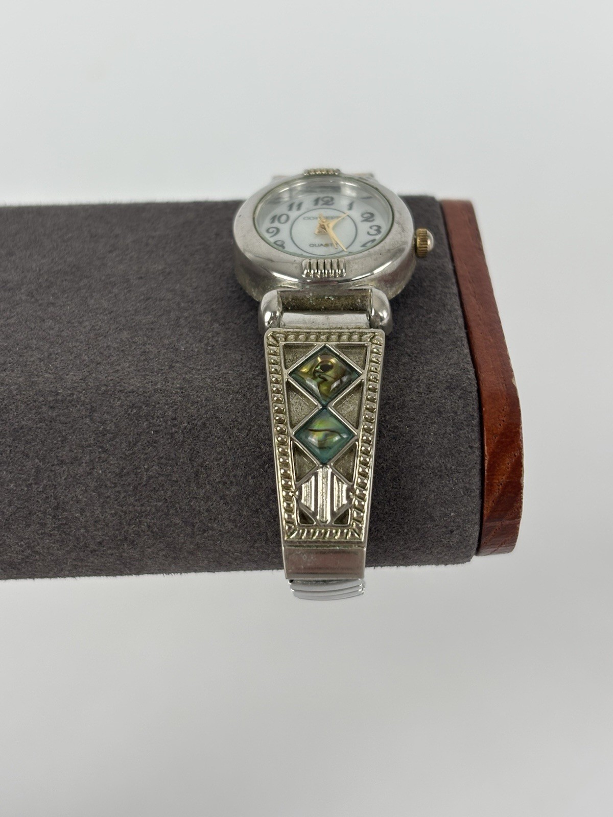 Concepts 23mm Silver Tone Quartz Watch w/Abalone Inlay Bracelet & New Battery