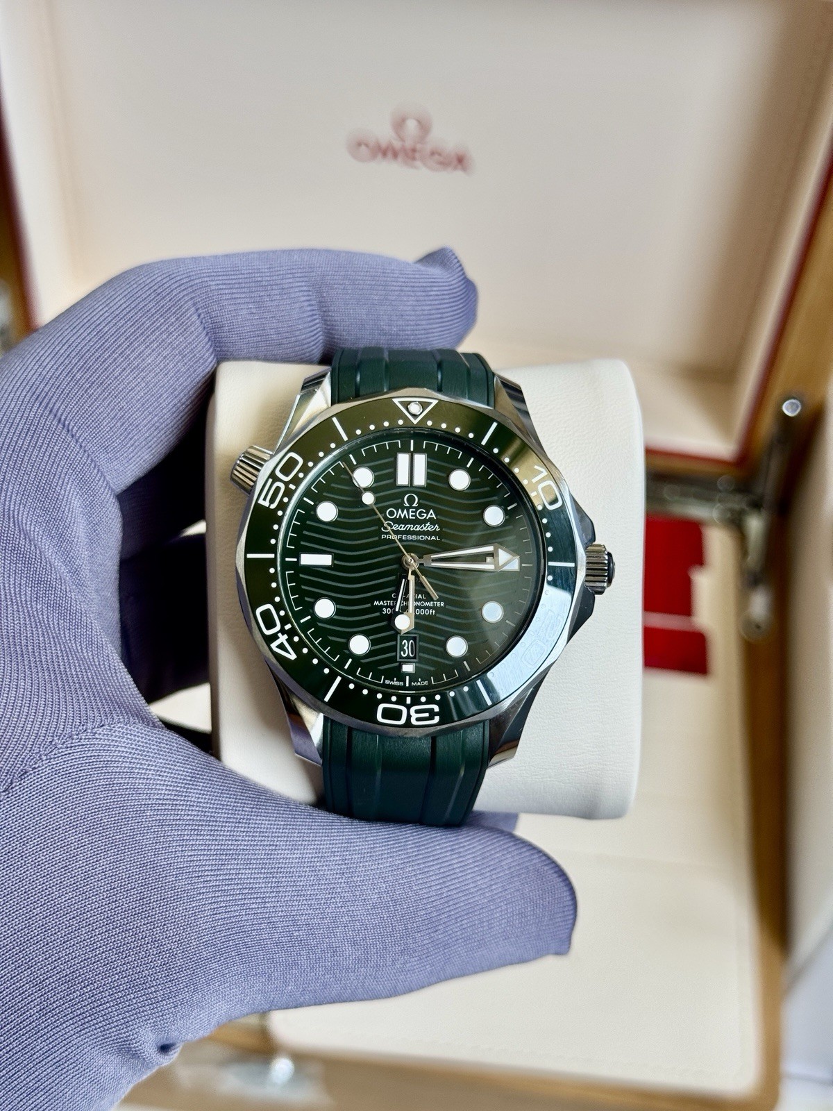 2023 PAPERS Omega Seamaster GREEN WAVE Steel Date 42mm 210.32.42.20.10.001 BOX