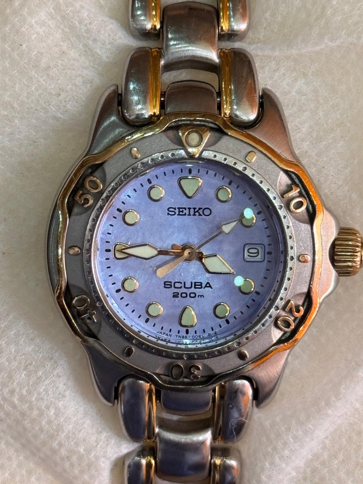 Vintage Seiko Scuba 7N85-0070– Mother of Pearl Dial, Ladies Diver Quartz