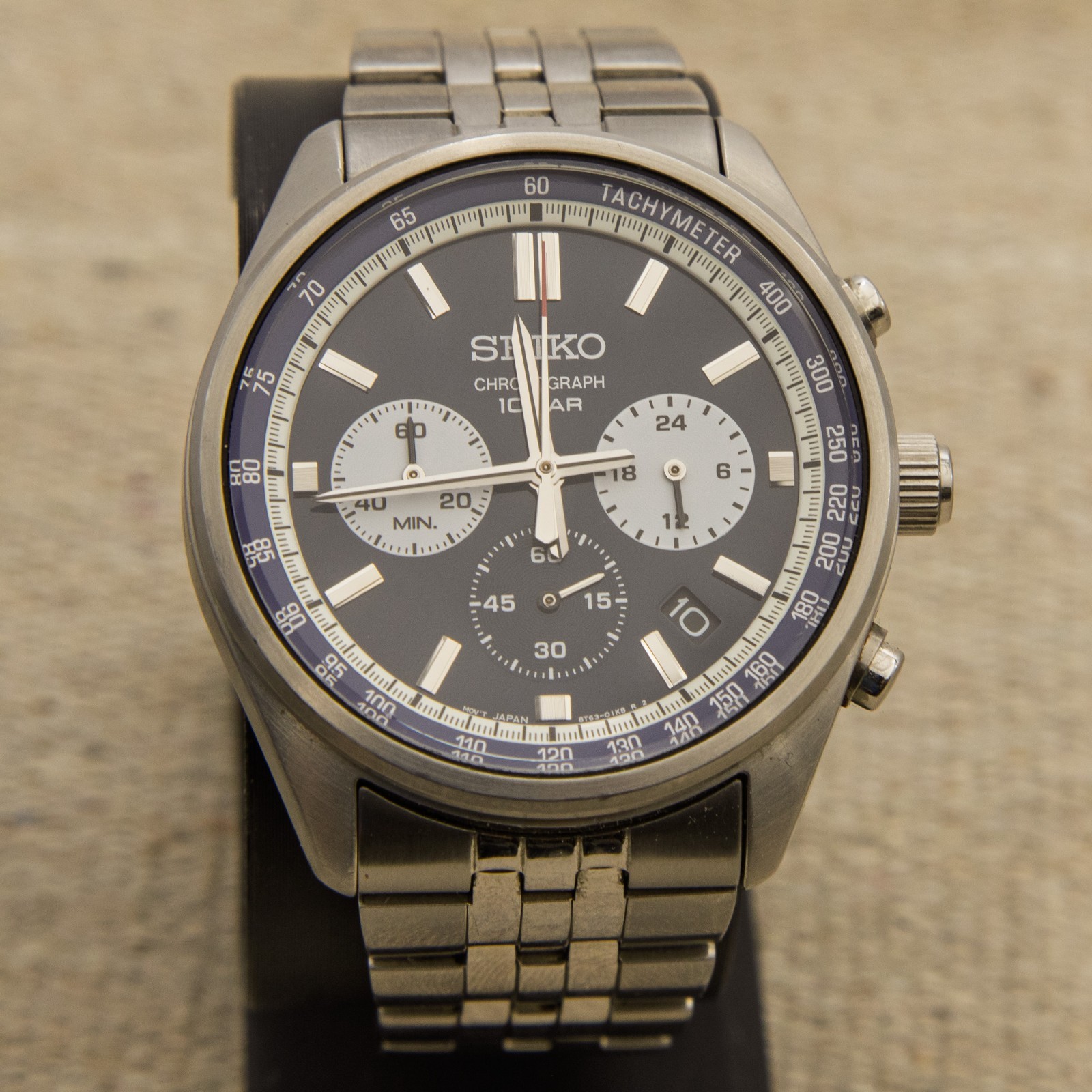 Seiko Reverse Panda Quartz Chronograph Watch – 8T63-00W0