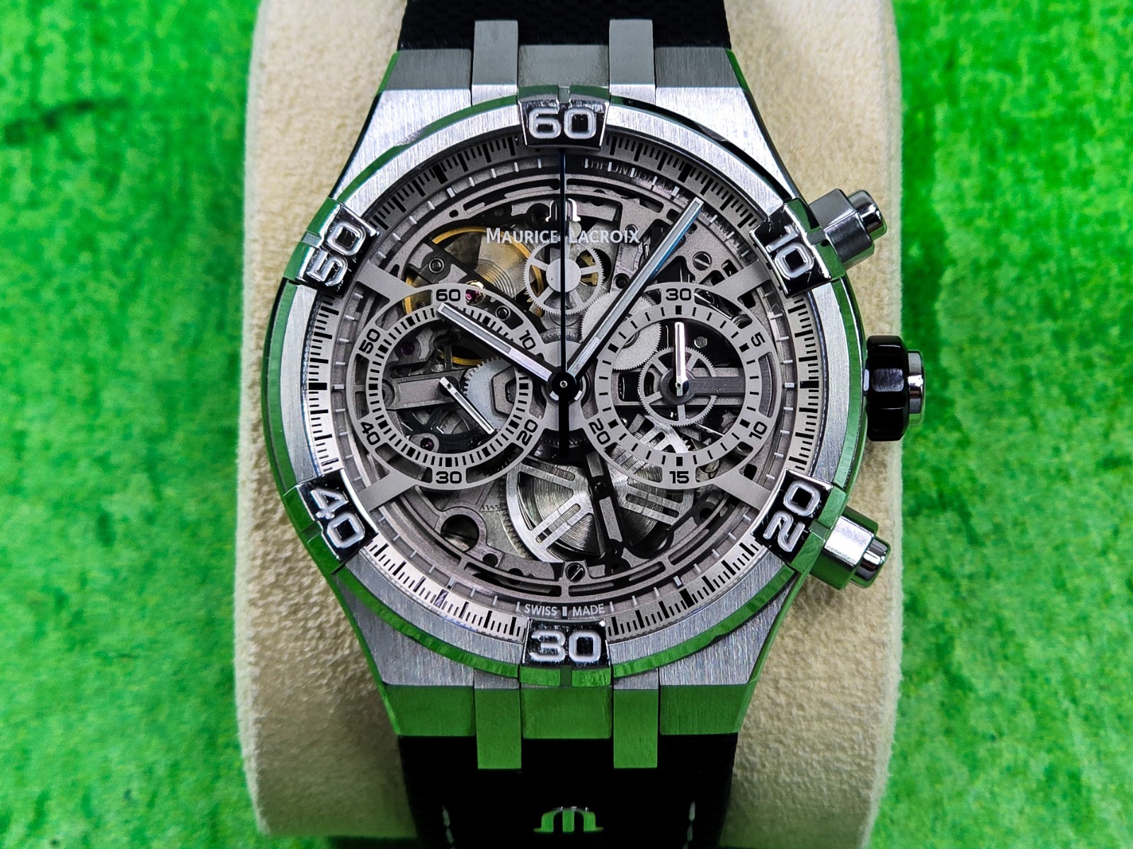 Maurice Lacroix Aikon Chronograph Skeleton 44mm – AI6098 – Complete set undated