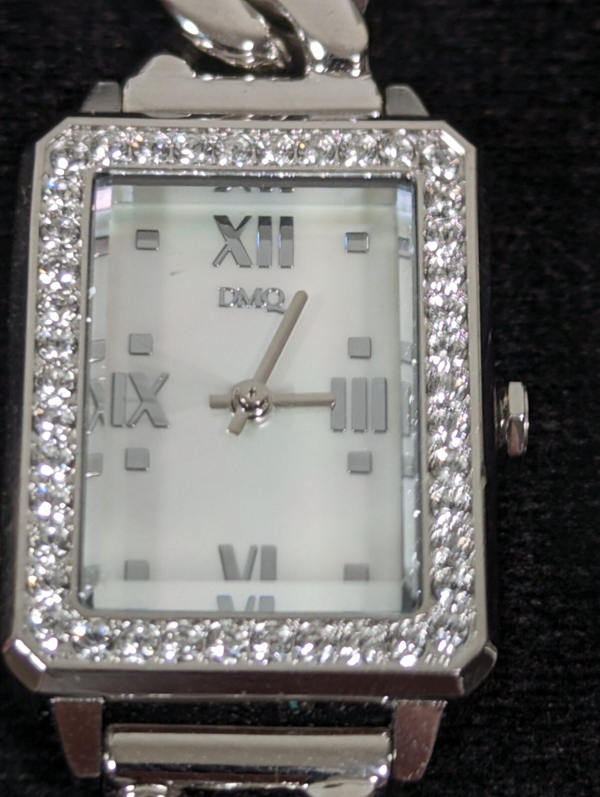 DMQ CZ Womans MOP Dial Crystal Accnt Silver Tone Chain Link Band Watch 7 Inch
