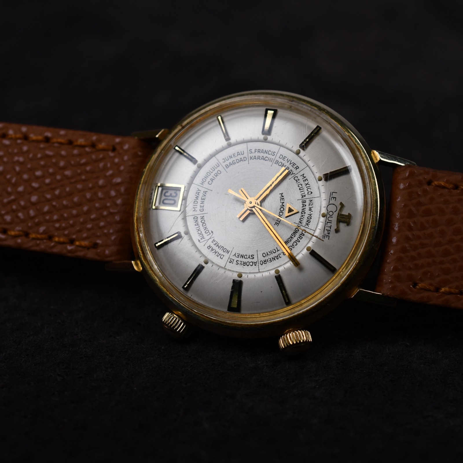 LeCoultre Memodate World Time 14k Caliber 911 Manual Winding Rare Dial 1960’s