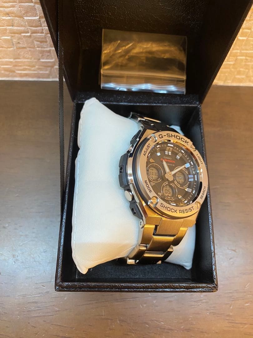 Near G SHOCK GST W310D 1AJF Radio Solar