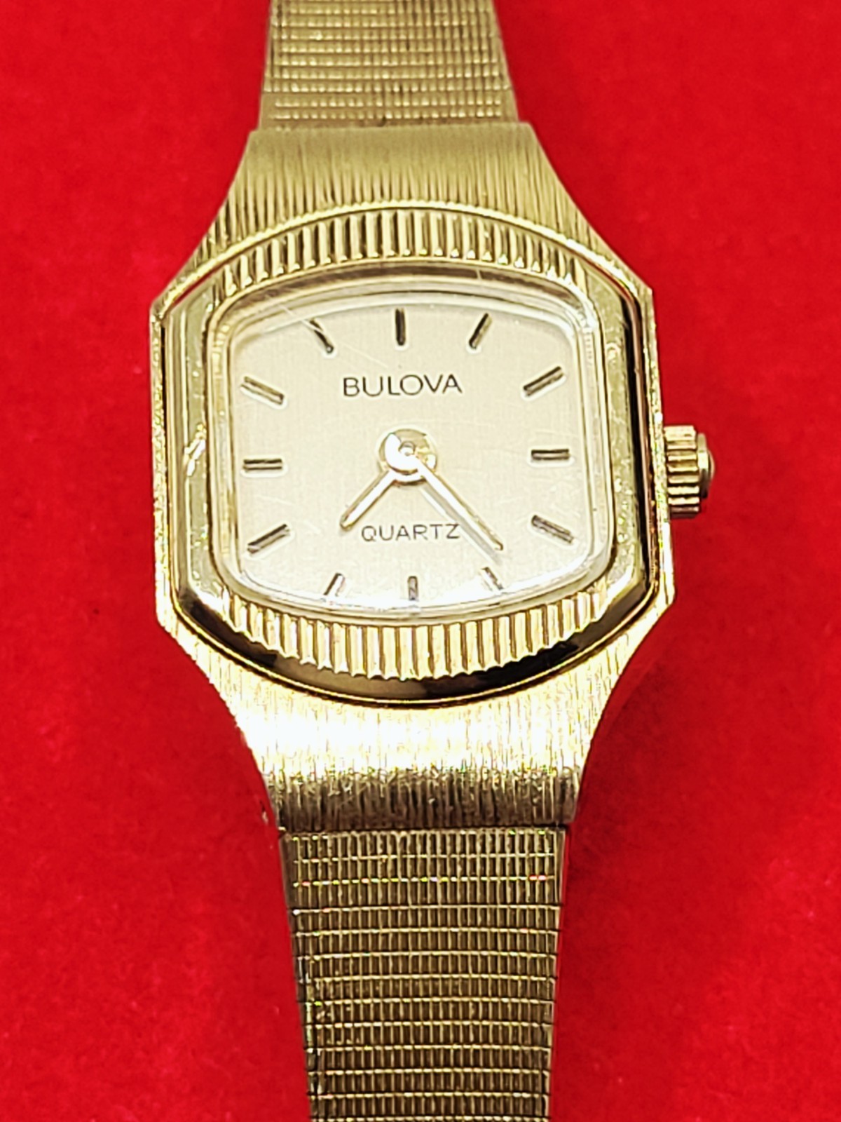 Swiss [N. MINT] Bulova P3 16mm RARE Quartz Vintage Watch Women Gold Tn Square