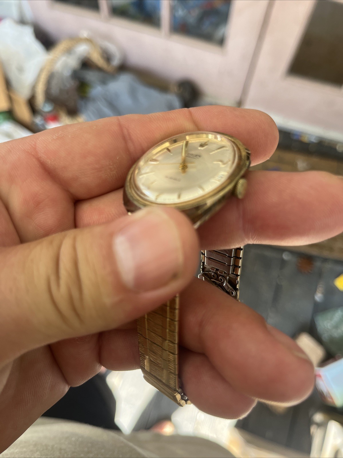 Gruen Precision Men’s Hidden Lug Rare Runs Well 34MM Case