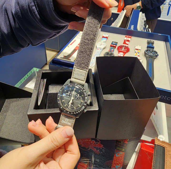 Swatch x Omega Bioceramic MoonSwatch Mission to Mercury SO33A100 Authentic New
