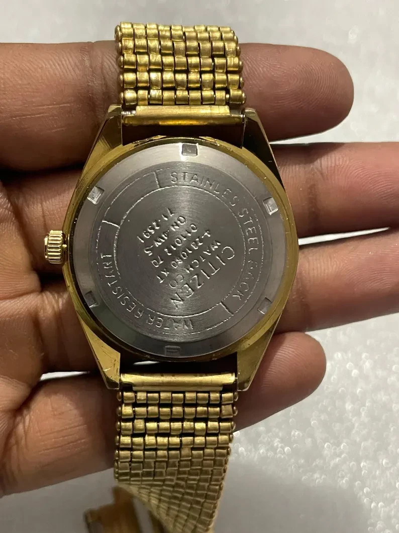 Refurbished, vintage Citizen automatic watch caliber 8200, gold plated, gold dia