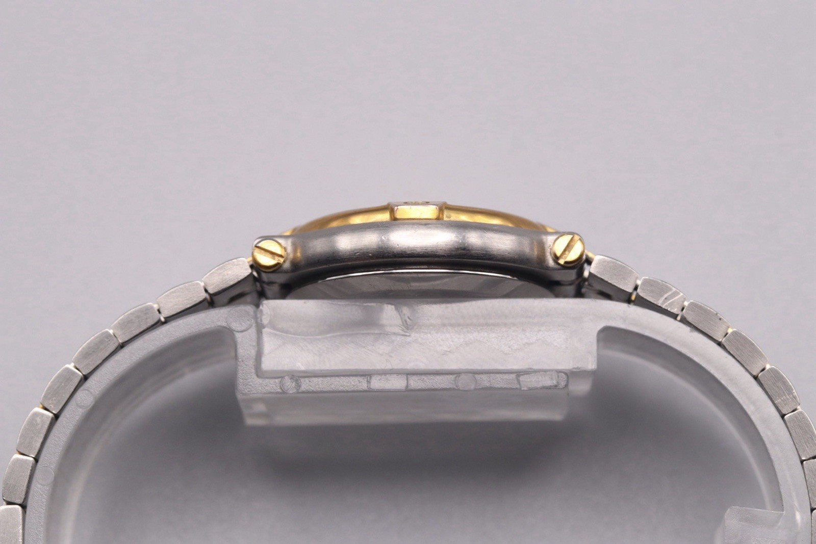 [Near MINT w/Box] Gucci 9000L Gold Dial Date Quartz Women’s Watch