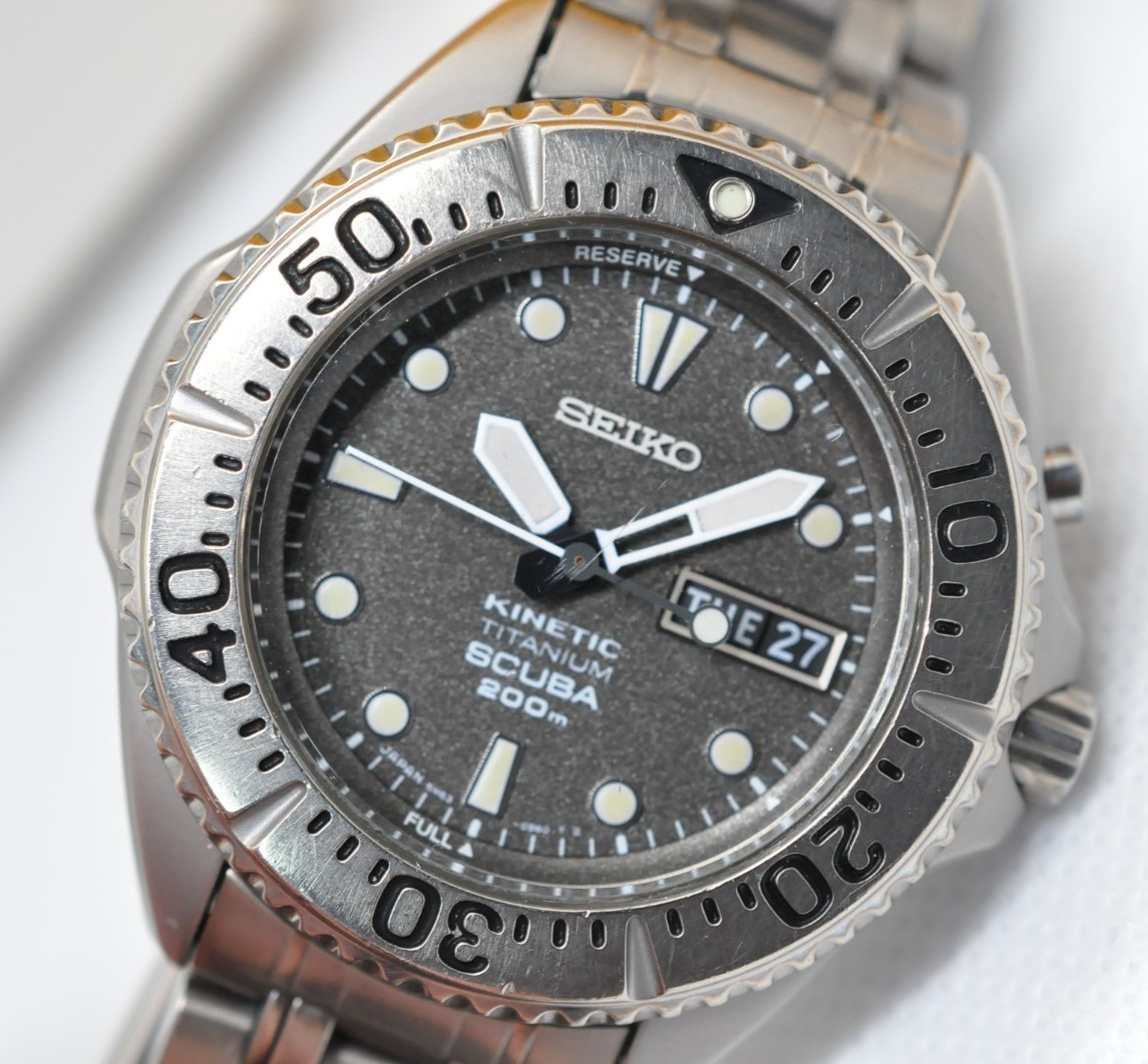 Seiko Kinetic Grey Ghost 5M63-0B40Titanium Scuba 200m Diver Watch Working Japan