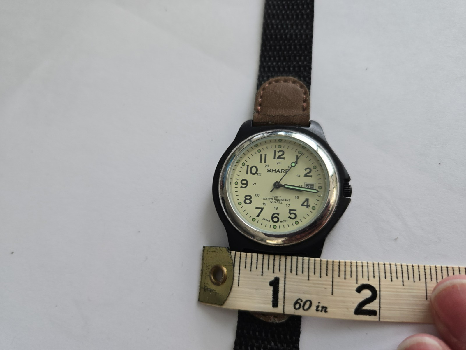 Working Sharp ADULT Wrist Watch SHP1605 100 ft. Water Resistant NEW BATTERY