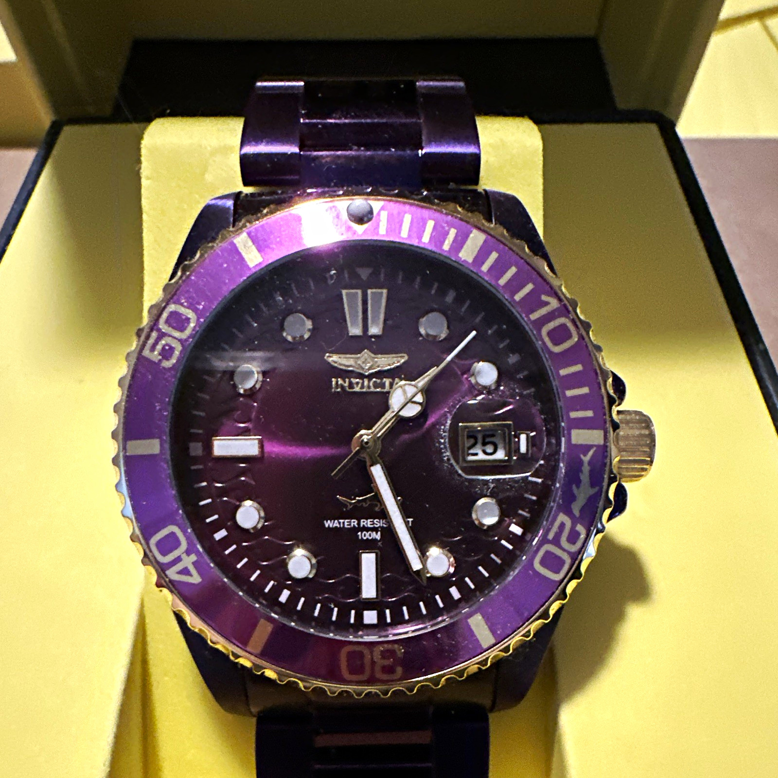 Invicta Pro Diver Men’s Quartz 47mm 100m Purple Dial SS Bracelet w/ Box