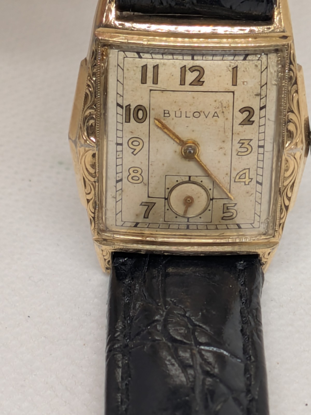 Vintage BULOVA A9 Unisex Manual Watch need servicing See Pictures
