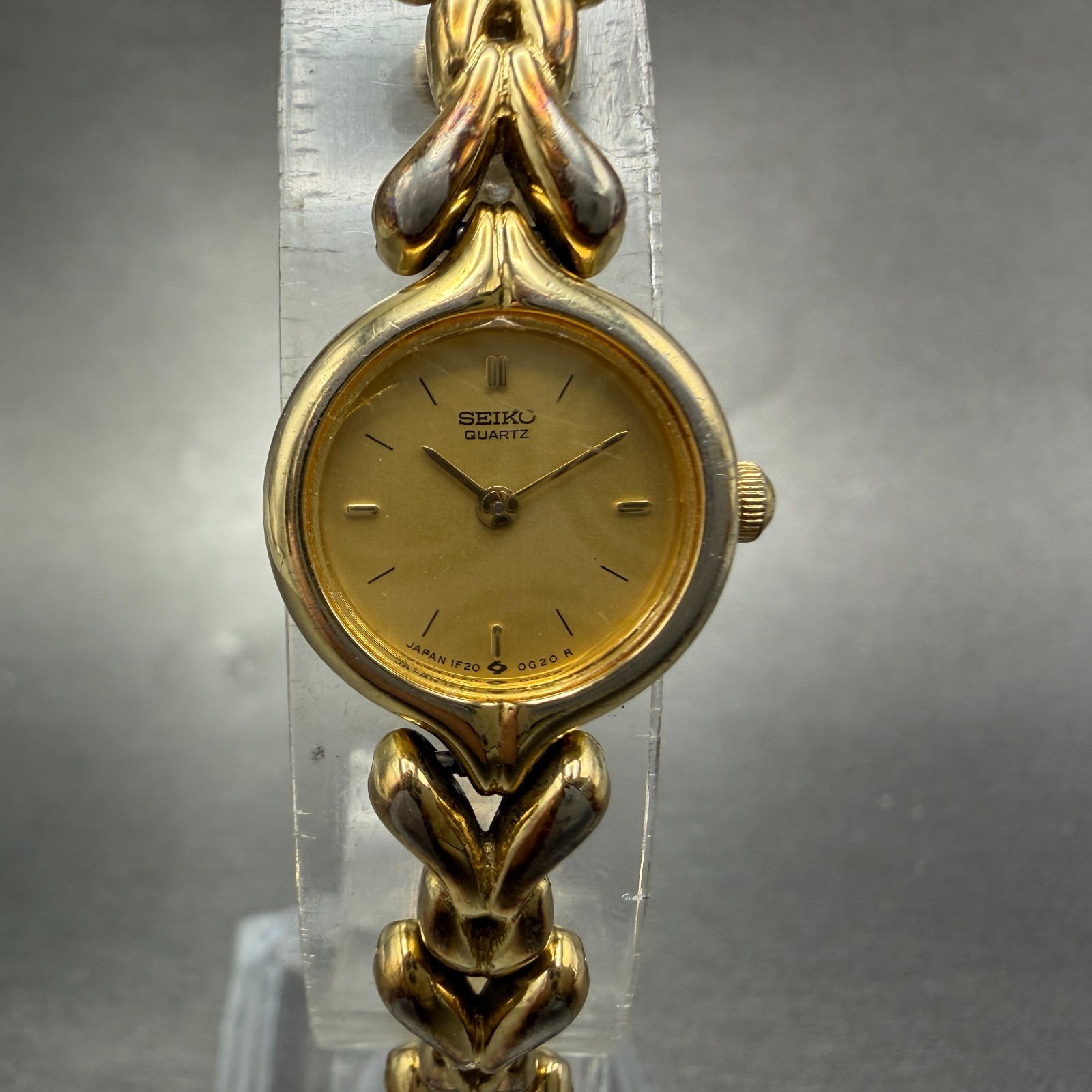 Seiko Watch Women 17mm Champagne Dial Gold Tone Round 1F20-0B20 New Battery