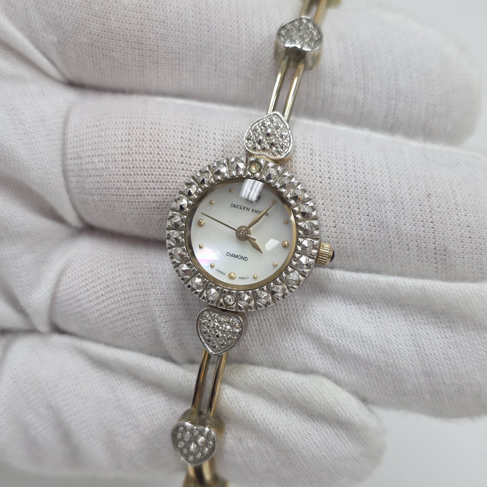 Womens Vintage Jaclyn Smith Watch Crystals Gold Tone Bracelet New Battery Dress