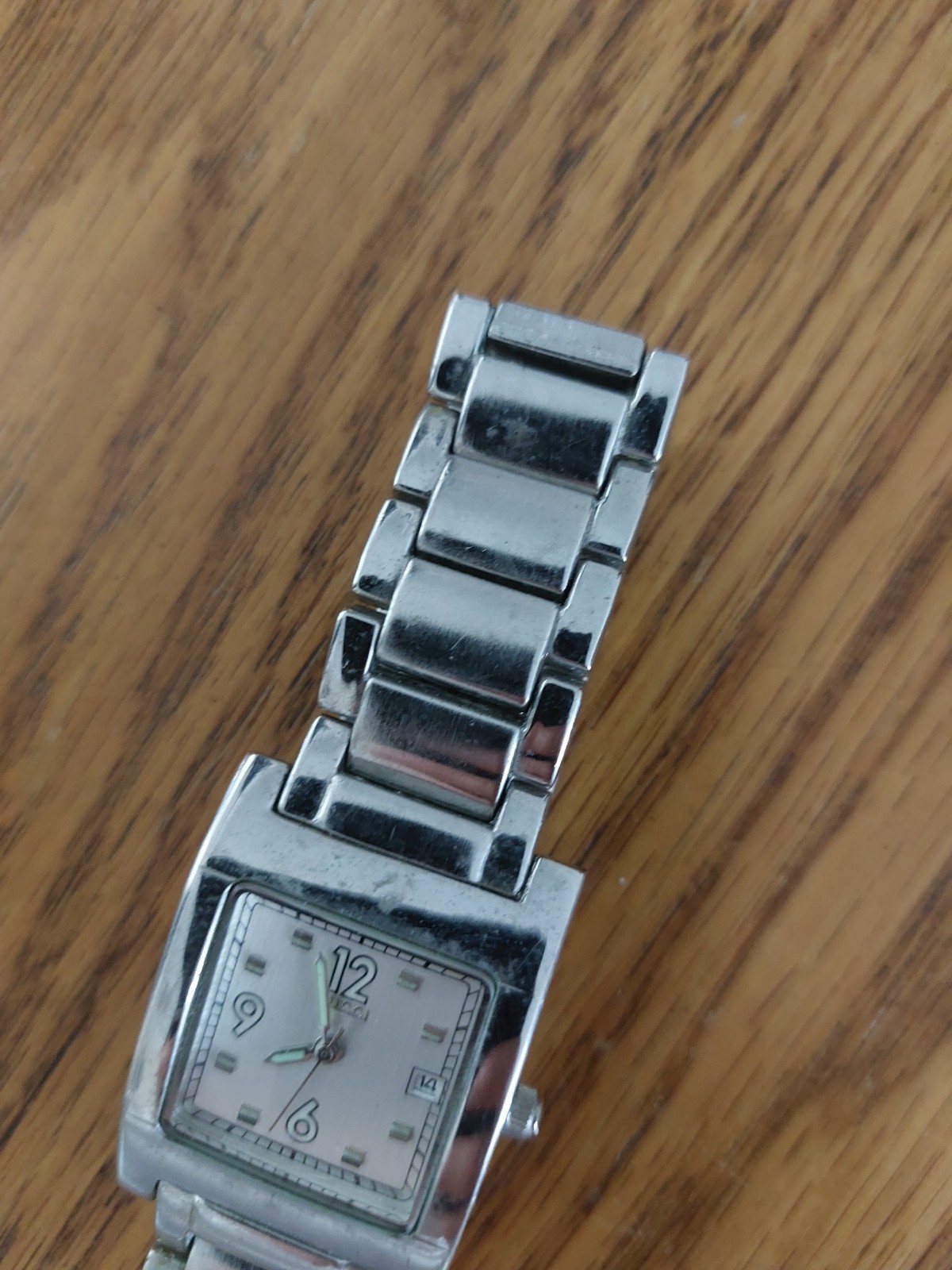 Gucci 7700L Watch Loose