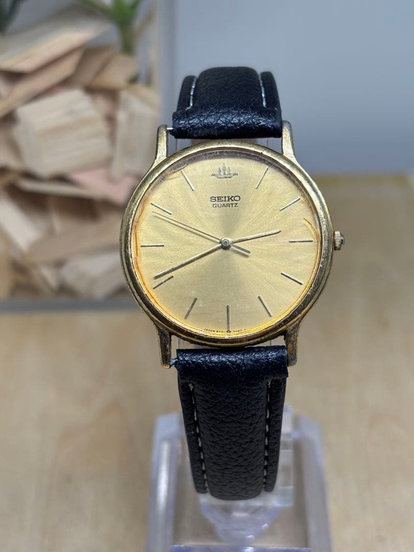 Seiko Vintage 1980s Gold Dial Men’s Quartz Watch Leather Strap Used