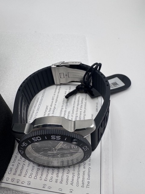 New Luminox XS.3141 Pacific Diver Ripple Black Dial Rubber Men’s Watch MSRP $895