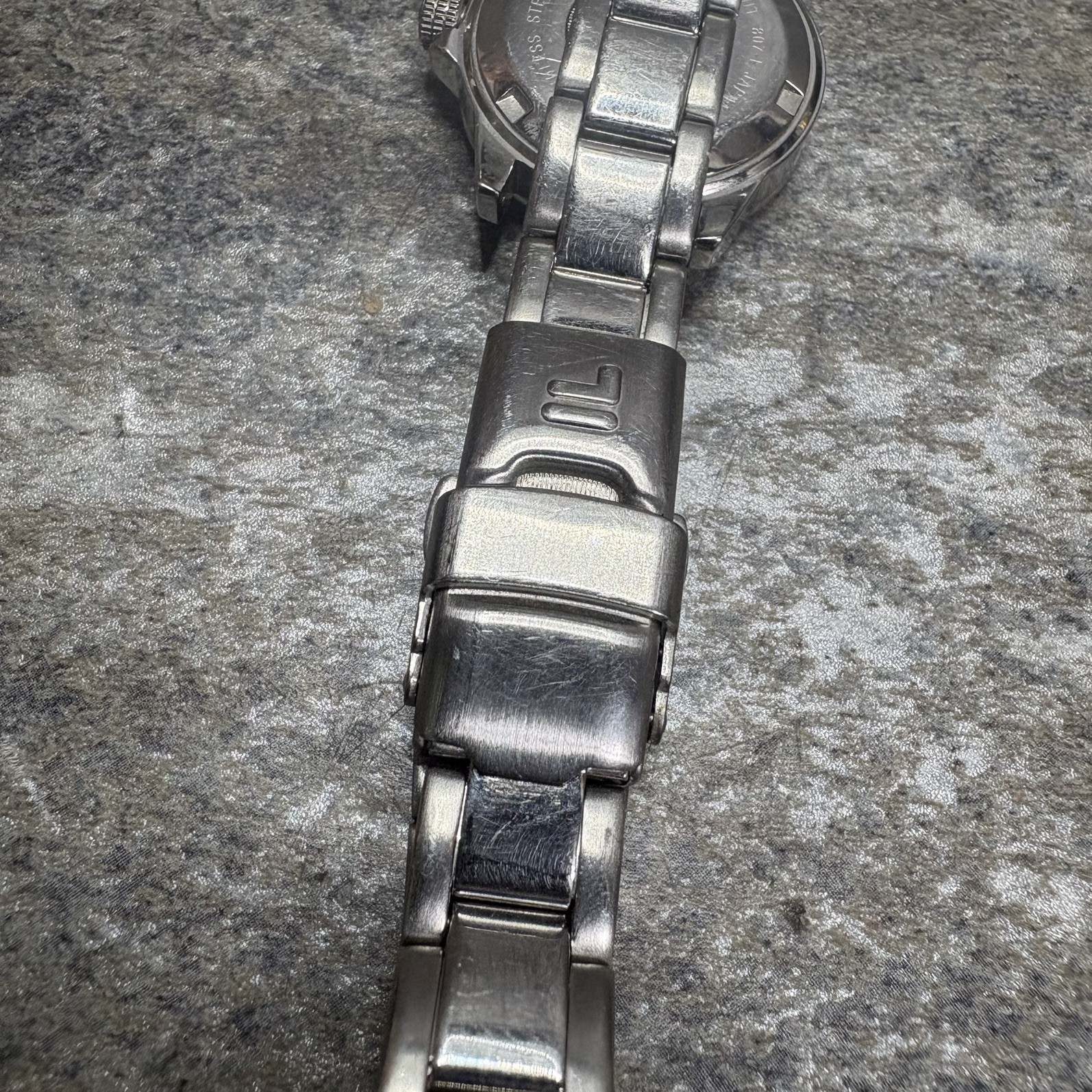 Vintage Fila Sports Watch Quartz Rare screw down bezel SPARES REPAIR