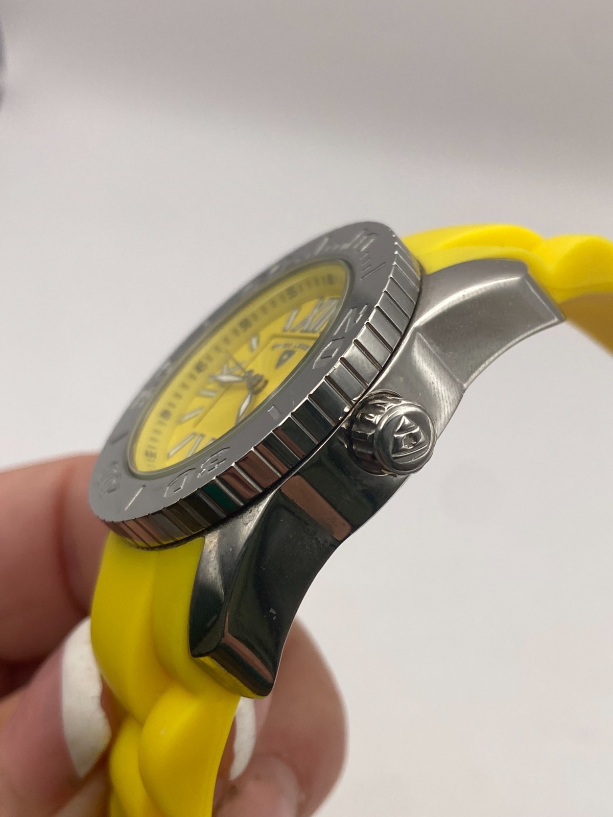 Swiss Legend Commander Yellow Dial Rubber Band 113000942 NEW BATTERY! PRELOVED!