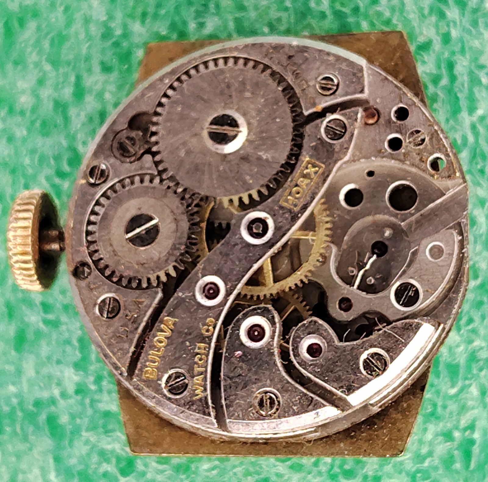 lot M305 Mens Bulova 10AX Movement 17J Manual Wind Vintage Watch Parts