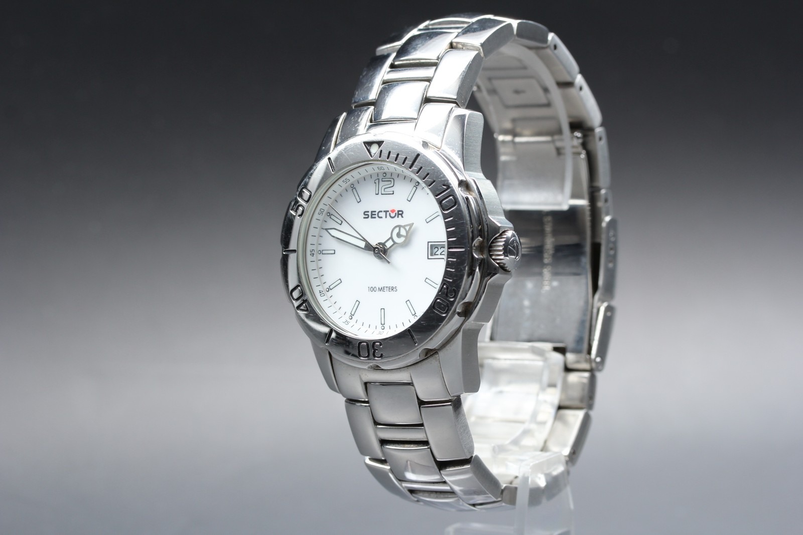 [Exc+4] Sector 200 quortz 100meters Men’s watch From JAPAN