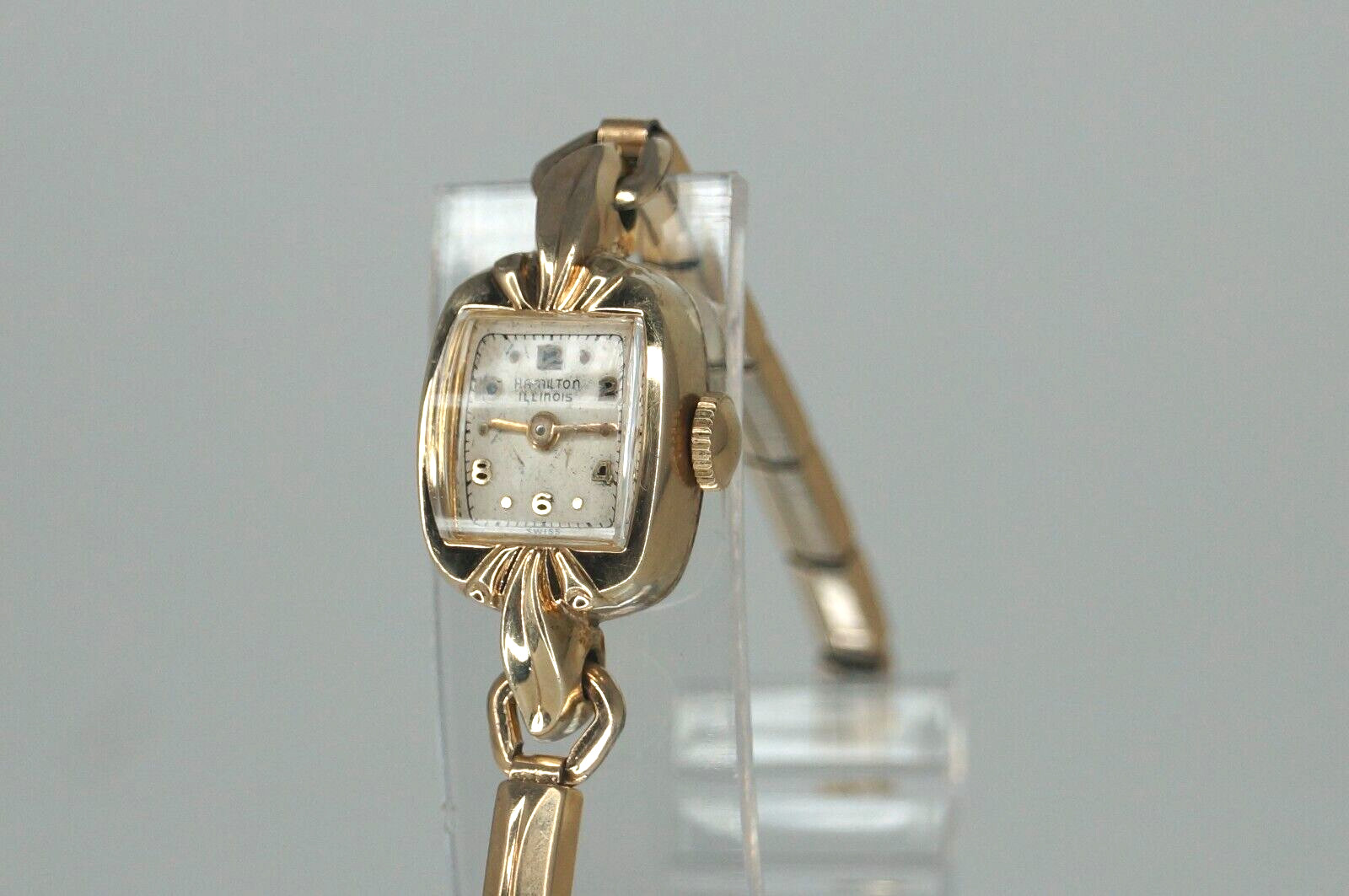 Unique – HAMILTON ILLINOIS Watch – Gold Tone – 17 Jewels – Finesse 12K G.P. Band
