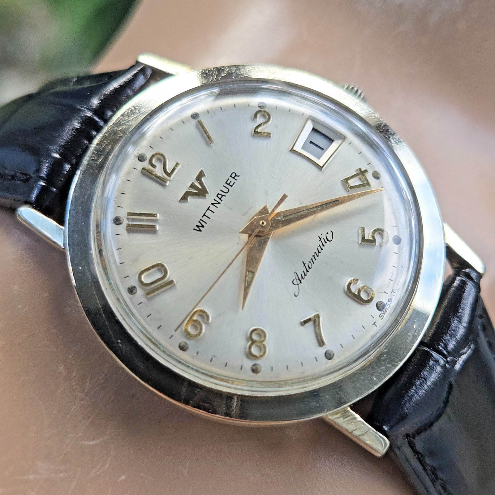 Vintage Wittnauer men’s automatic watch 10K GF DATE Art Number Dial 1960s