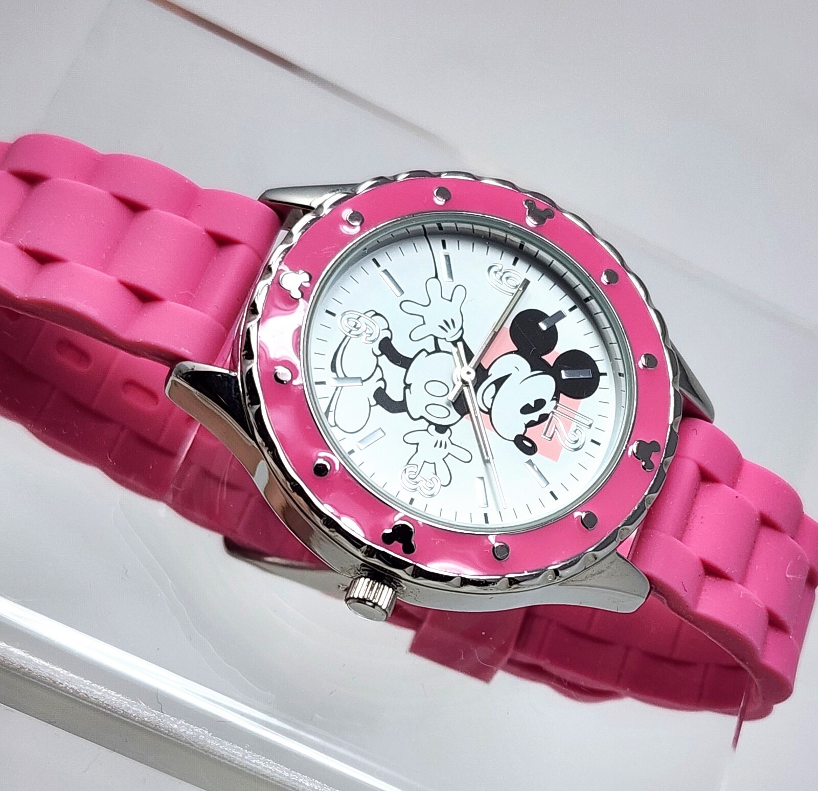 Disney Parks MICKEY MOUSE Adult Size PINK BAND Silver & Pink Case Watch Working