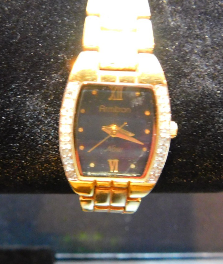 Armitron NOW 753H Gold Tone Black Face Ladies Watch Runs Great Batt.Inst.2/20