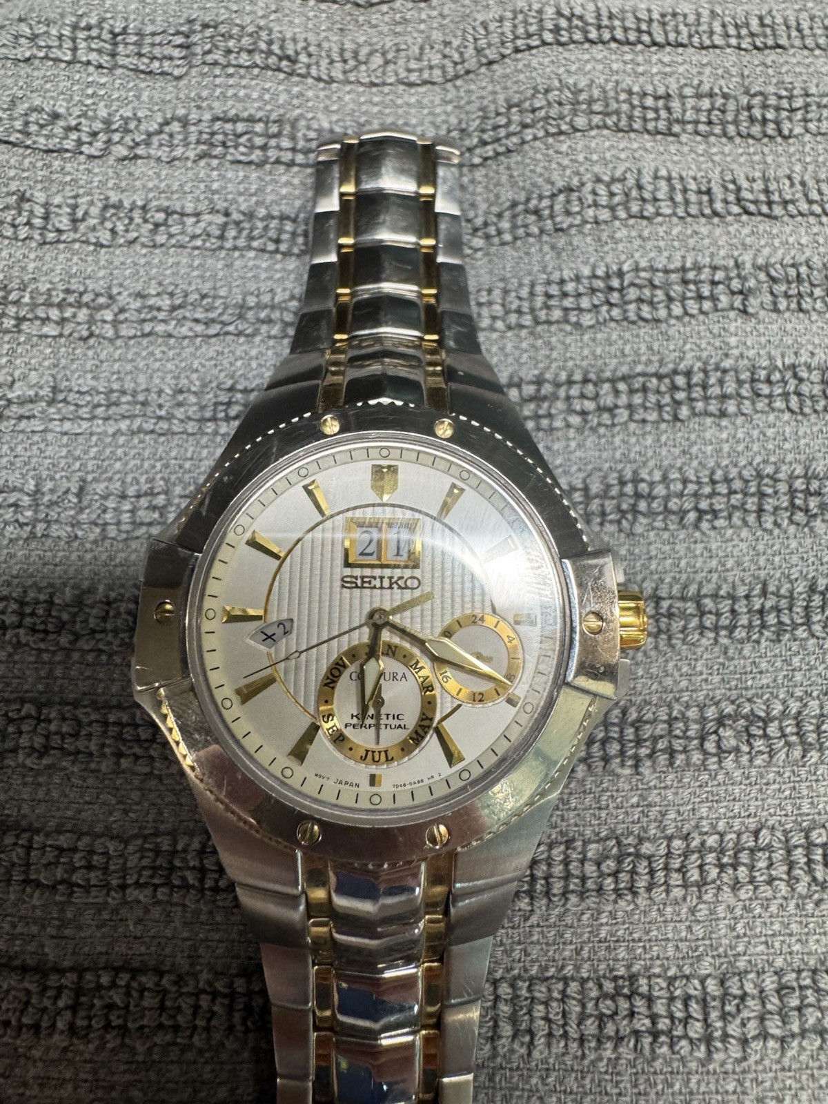 Seiko 7D48-0AB0 Coutura Kinetic Perpetual Watch 2 Tone with Extra Links
