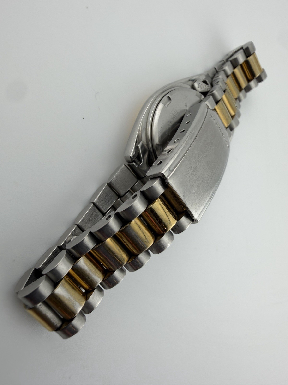 Working VTG Seiko Quartz Watch 7N83-0041 Two Tone Day Date Analog Dial 24mm