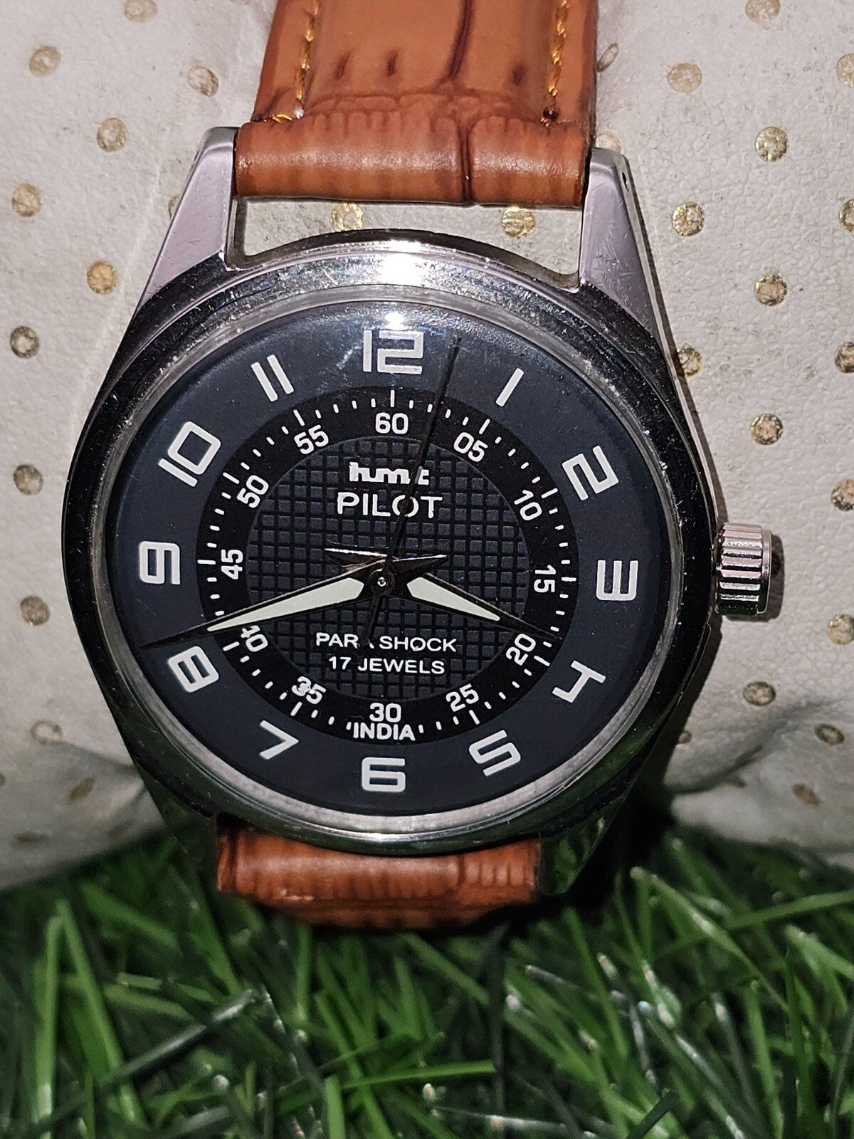 Beautiful Mens HMT Pilot Parashock Mechanical Wind 17J Watch Black Dial